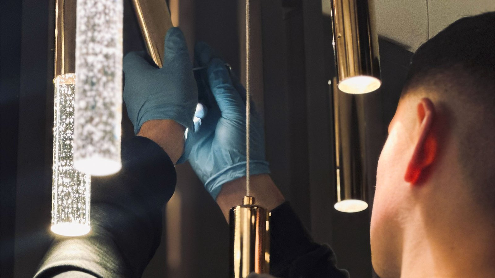 How to Safely Install or Fix Modern Chandeliers Made of Multiple Glass Pieces